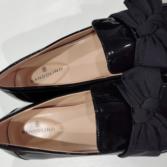 Bandolino Lindio 3 Loafer Black Patent with Bows - Picture 7 of 13